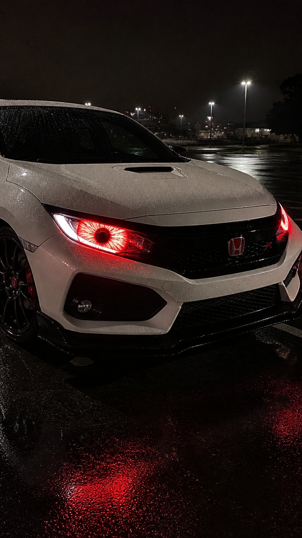 Nocturnal devil eyes Civic Type R hero night